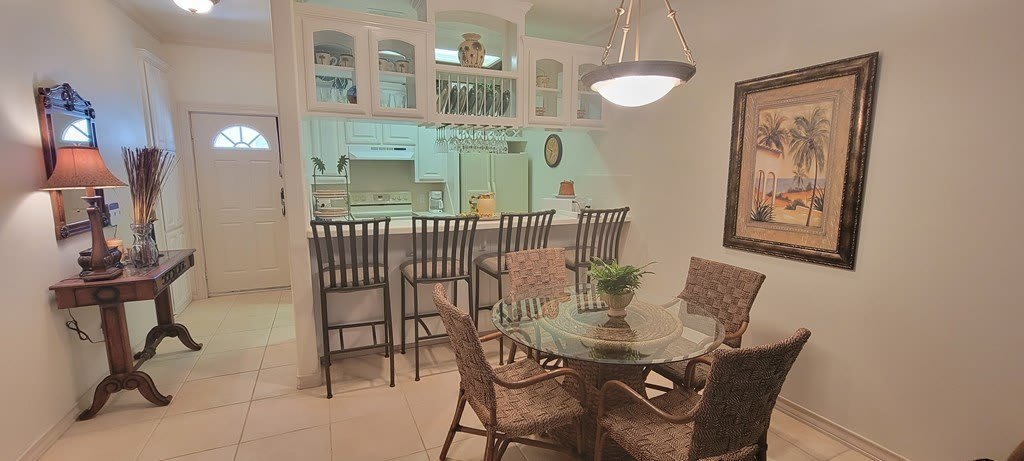 107 E Bahama St. – photo 4