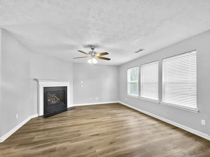 1236 Liriope Lane Southeast – photo 5
