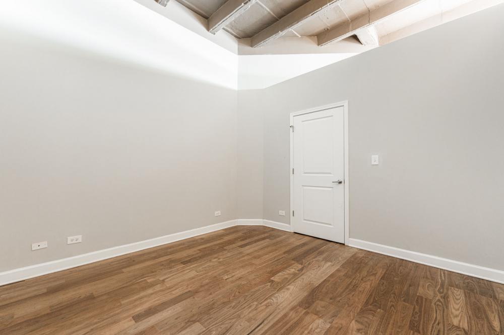 4131 W Belmont Ave – photo 2
