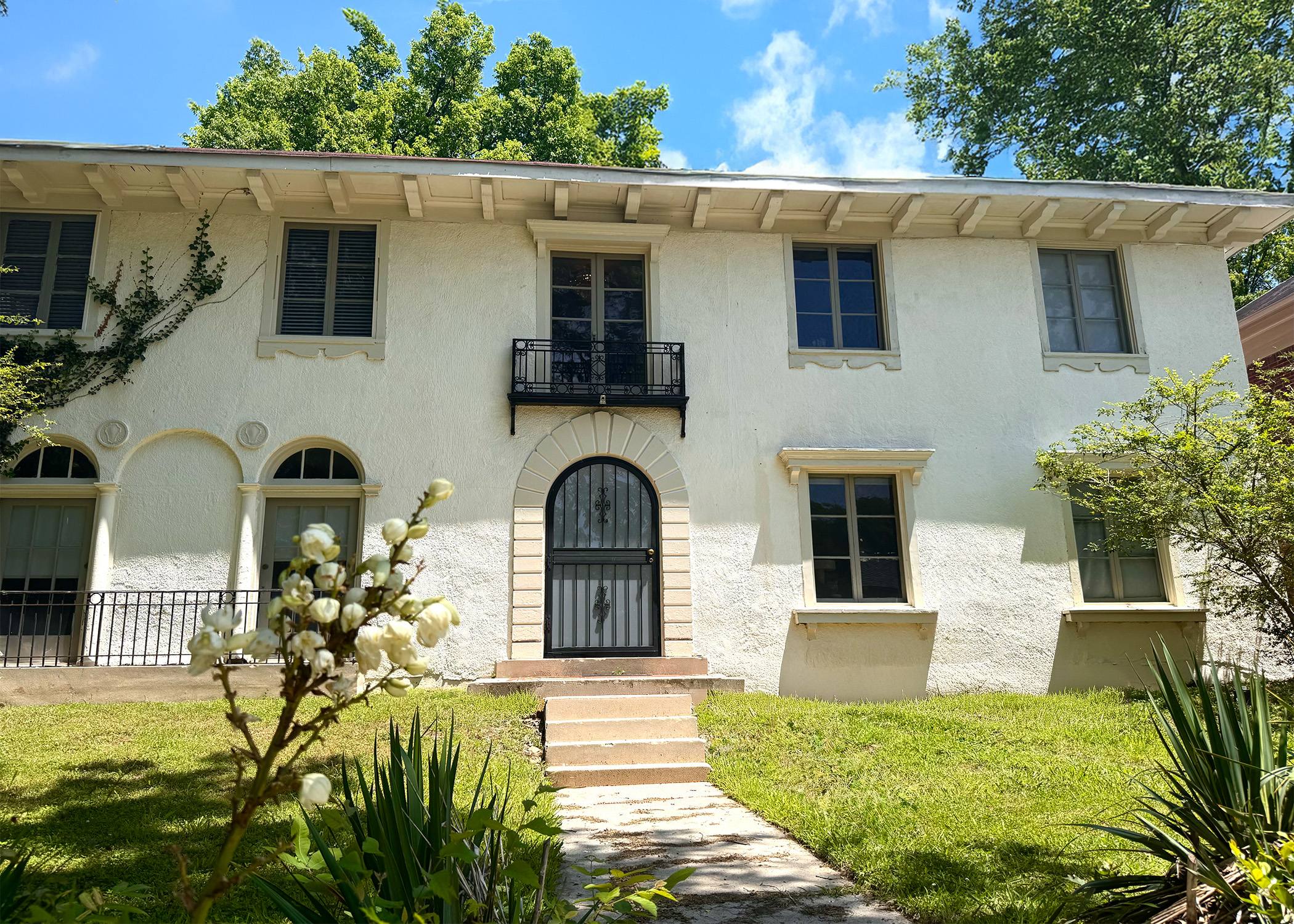 148 Clark Pl – photo 2