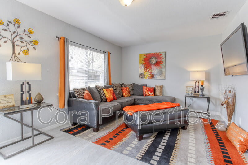 685 Sears Ave Ne – photo 3