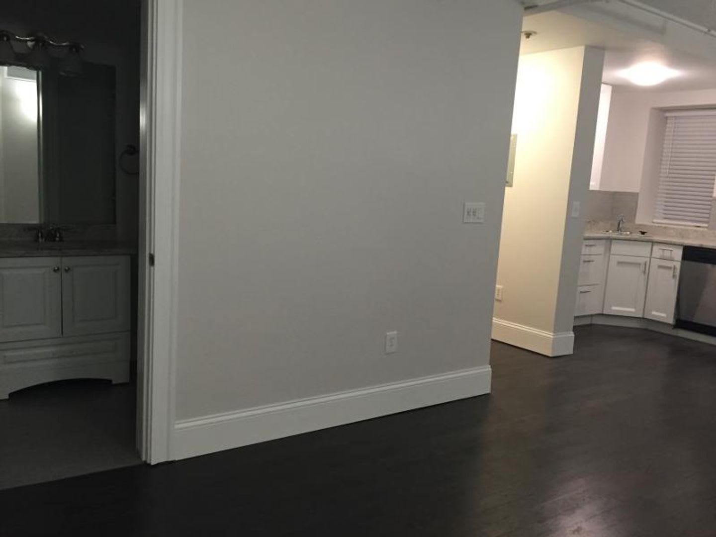 Nicely renovated 2 bed in the heart of Fenway! – photo 3