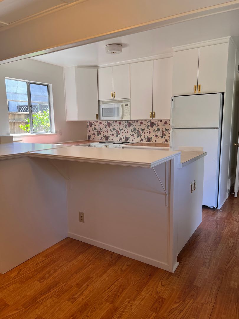 4 bed 2 bath house available now! – photo 5