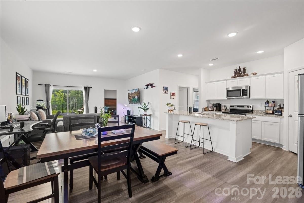 144 BABBLING BROOK Drive – photo 4