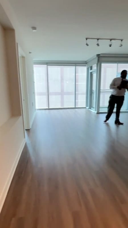 149 W Kinzie St – photo 3
