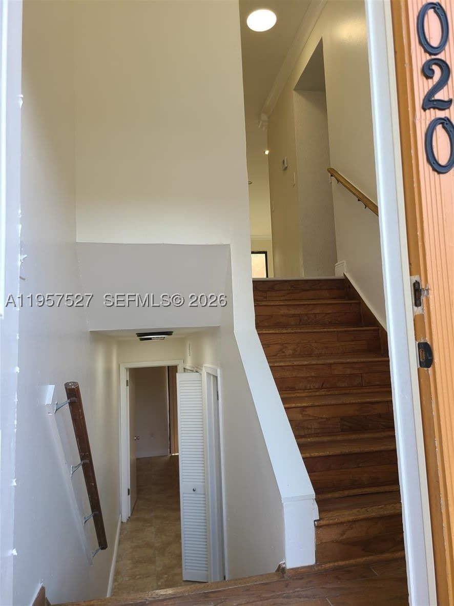 4020 Del Rio Way – photo 4