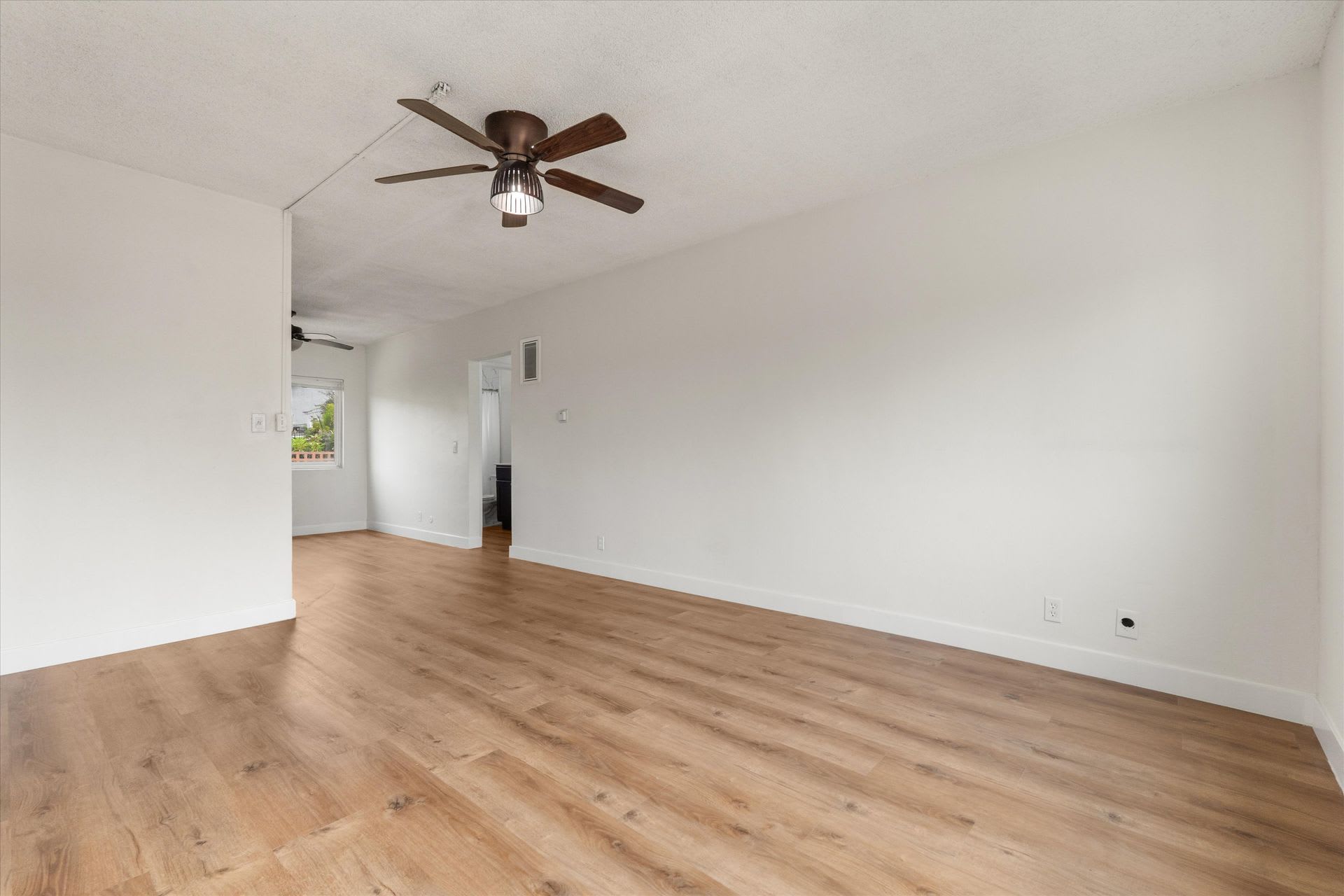 Barrett Rd Los Angeles – photo 3