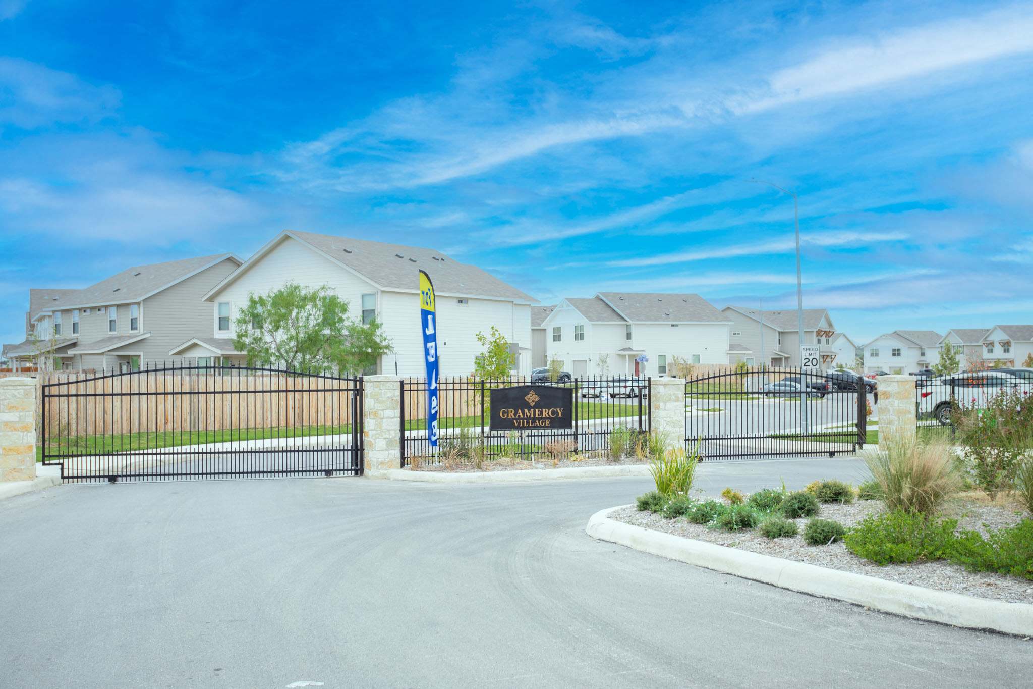 7607 Gramercy Way – photo 2