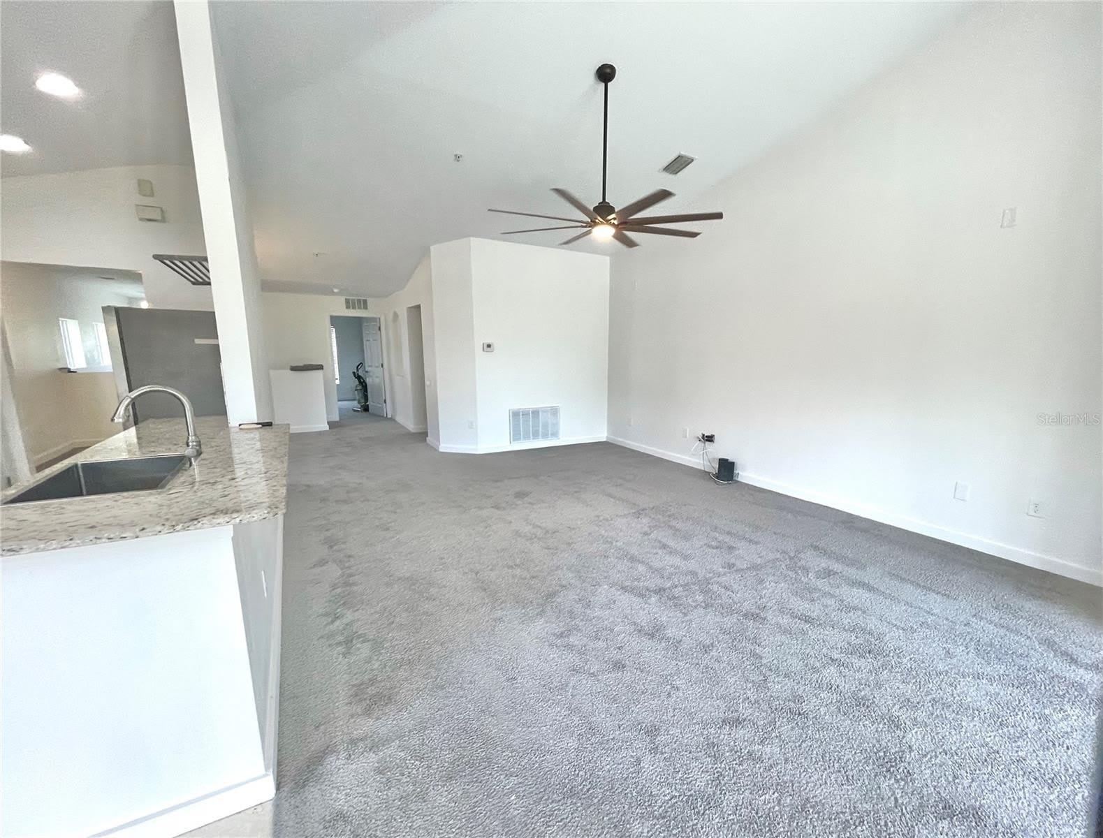 2096 KINGS PALACE Drive – photo 4