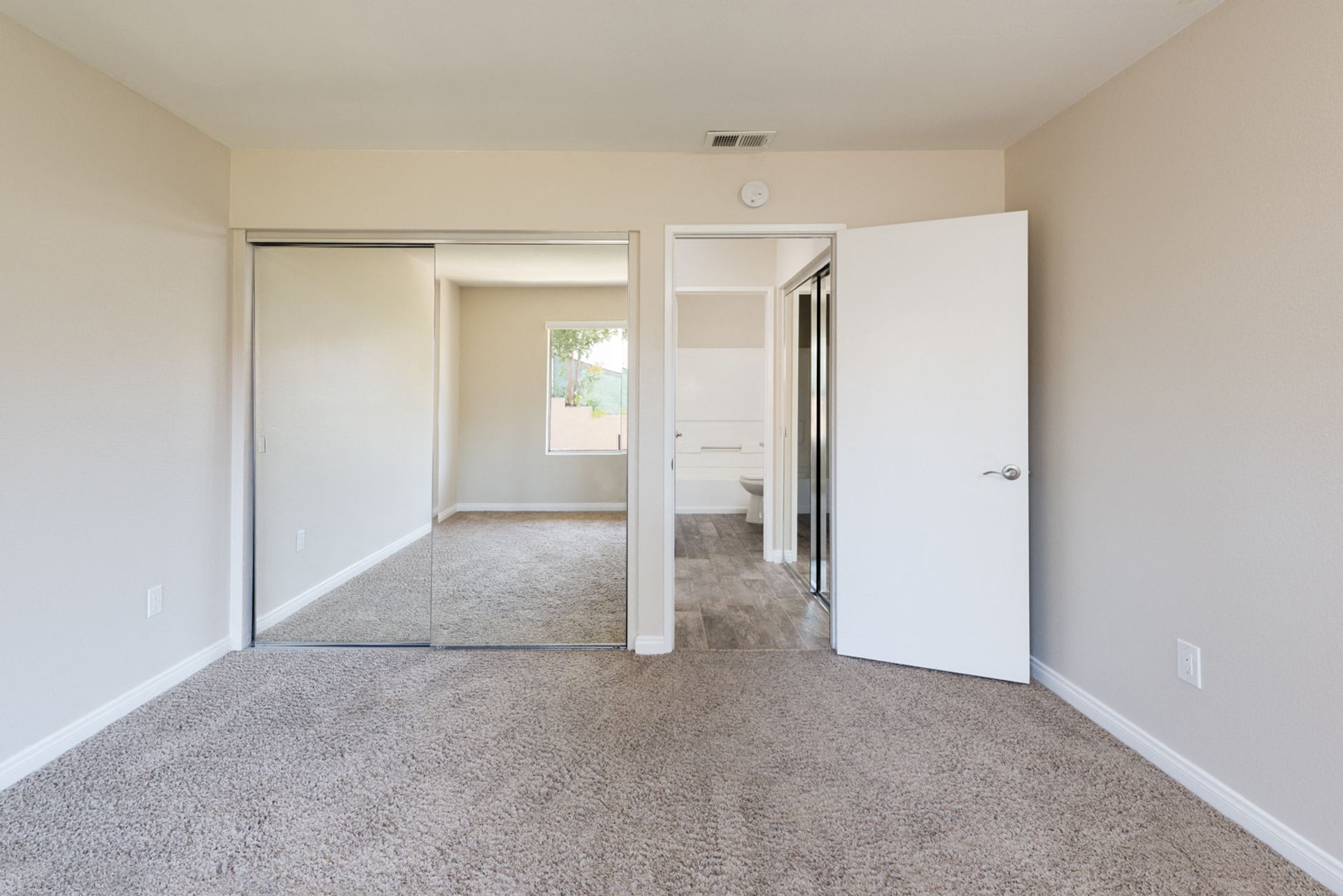 Viewpoint Luxury Apartments – photo 3