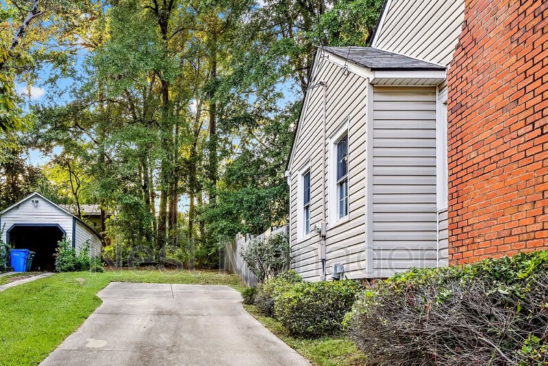 727 Greenland Dr – photo 4