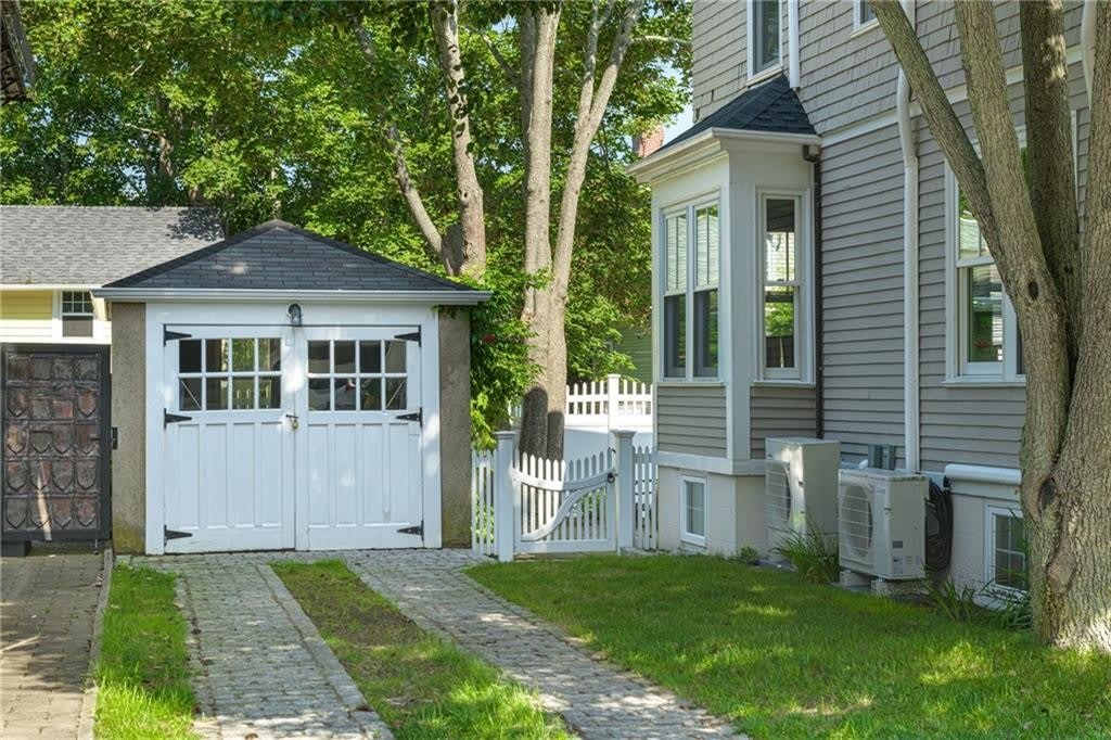 8 Bush Street – photo 3