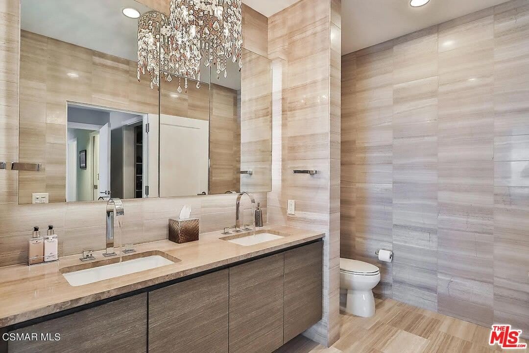 900 W Olympic Blvd – photo 5