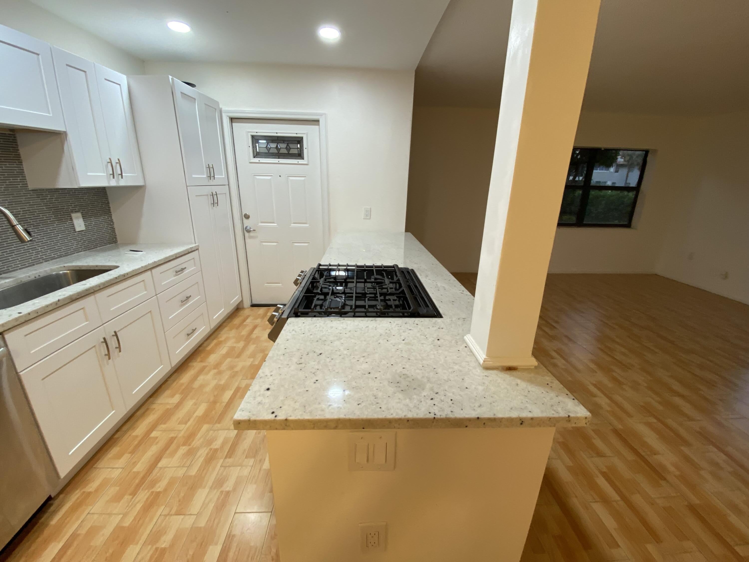 250 SW 7TH Street – photo 5