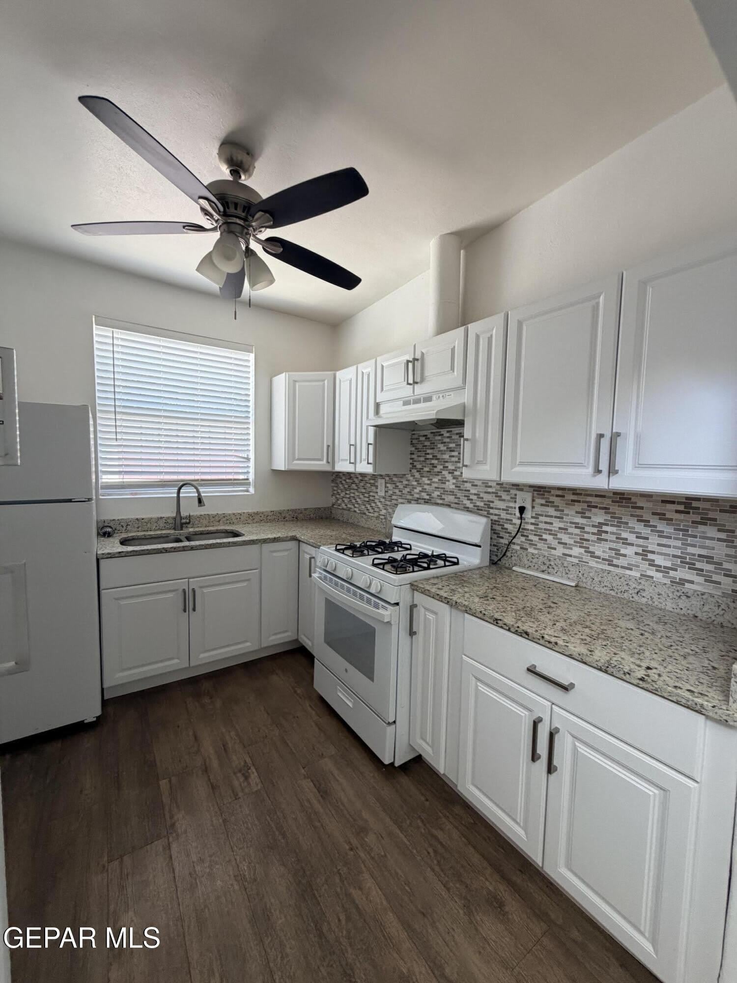 2221 Bassett Avenue – photo 5