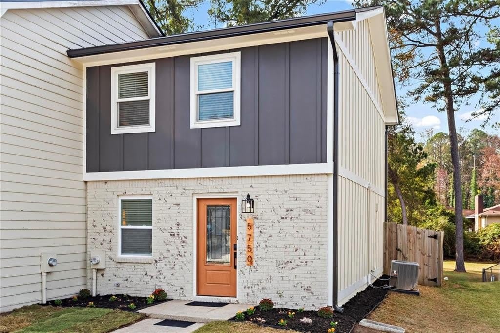 5750 Old Gordon Road – photo 2