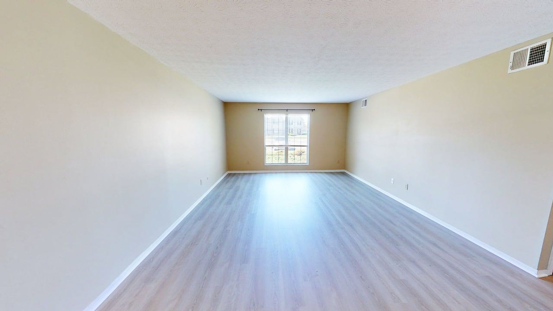 2064 Park Run Dr. Apt C – photo 4