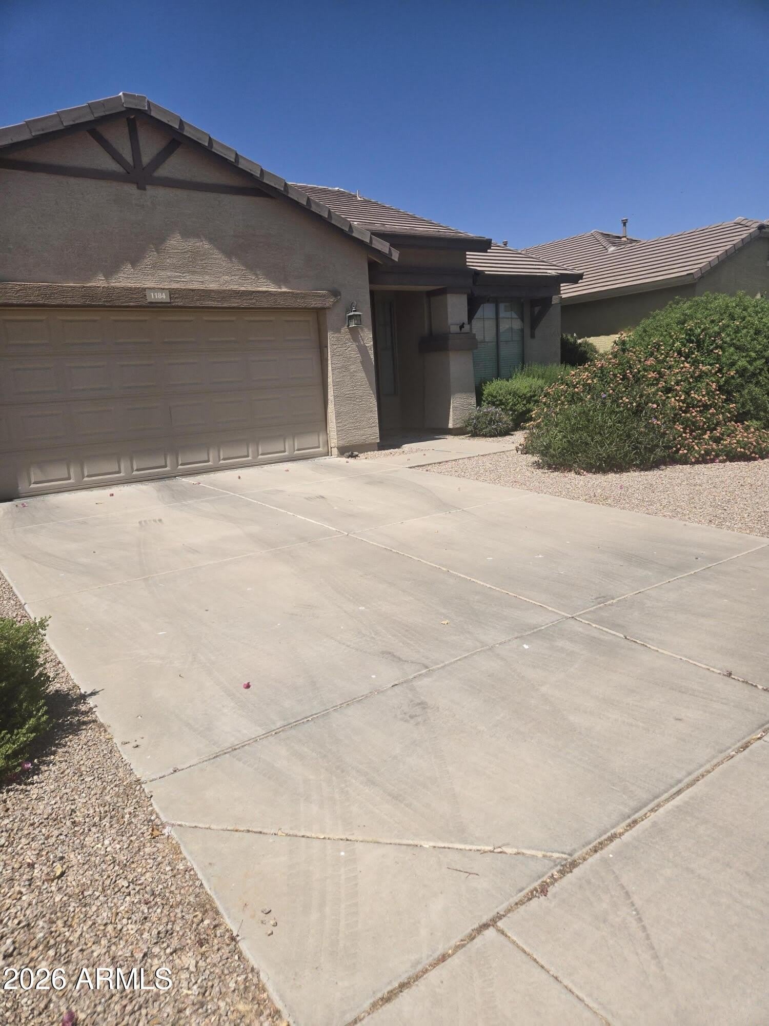 1184 W DESERT HOLLOW Drive – photo 2