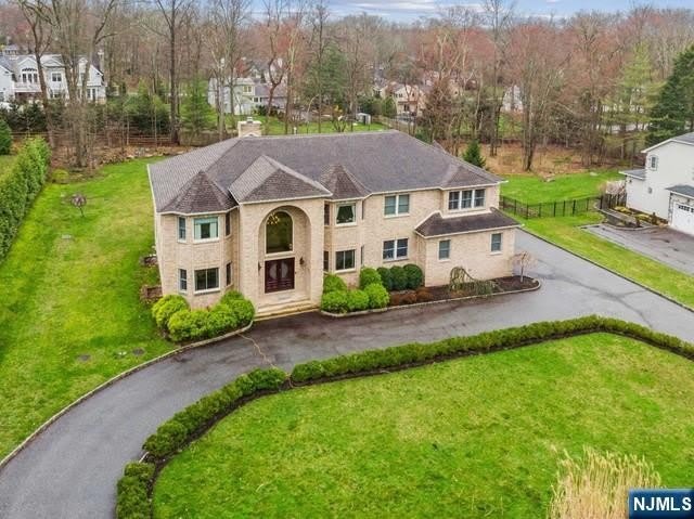324 Lake Street – photo 2