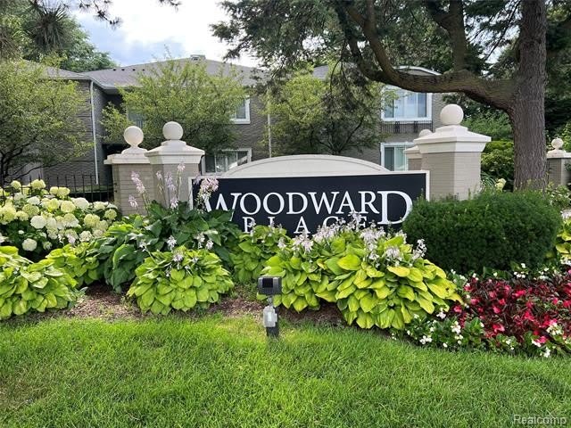 1113 N Old Woodward Avenue – photo 2