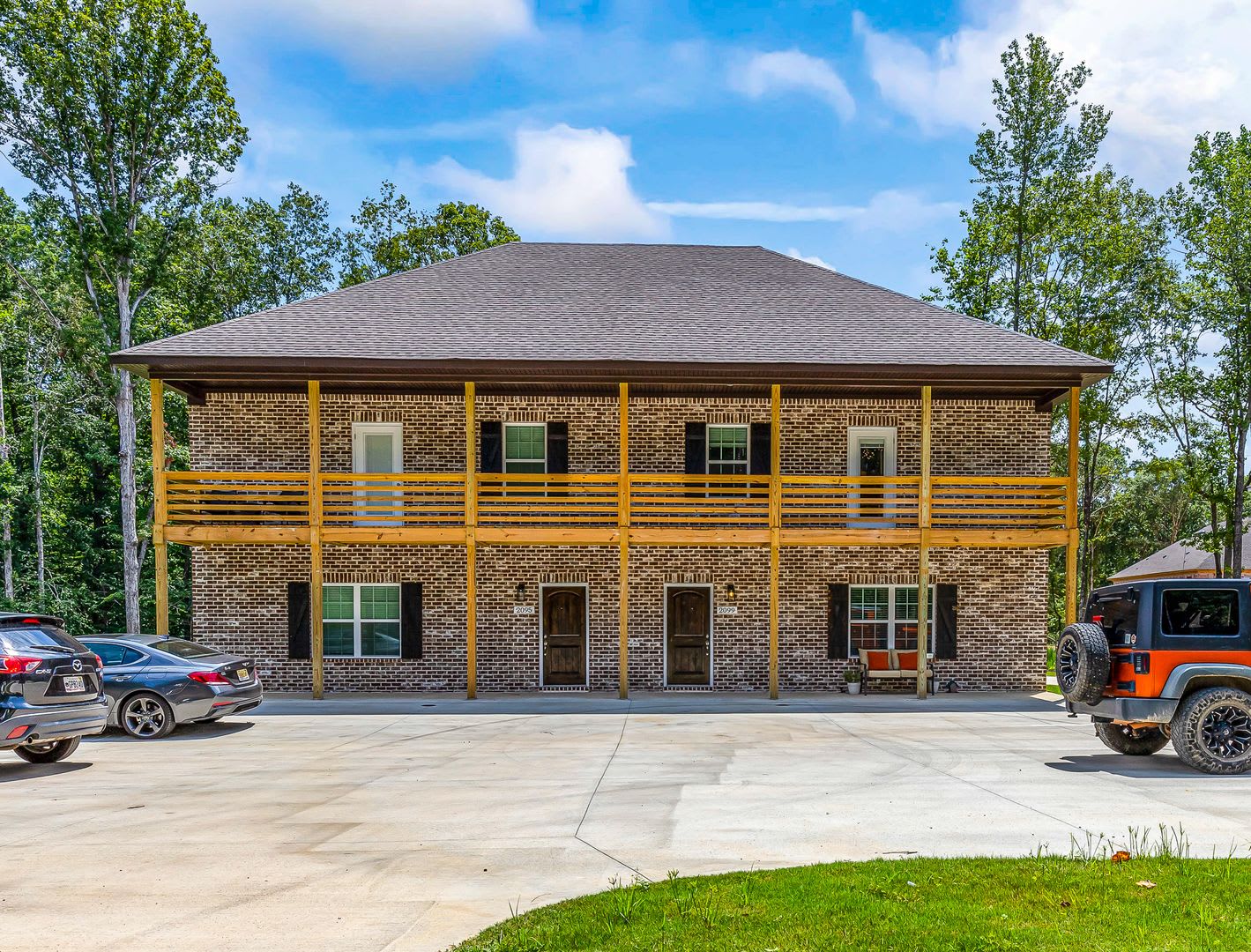 Short-Term Lease Available! – photo 2