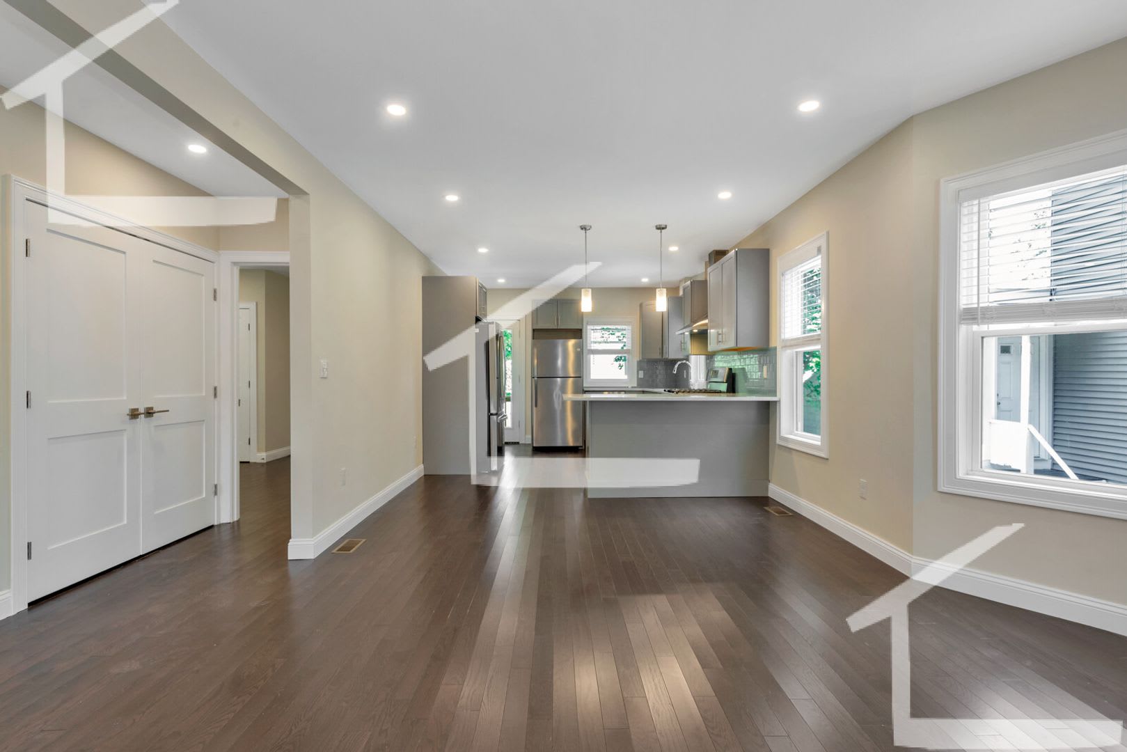 Huge 5 bed in Medford – photo 3