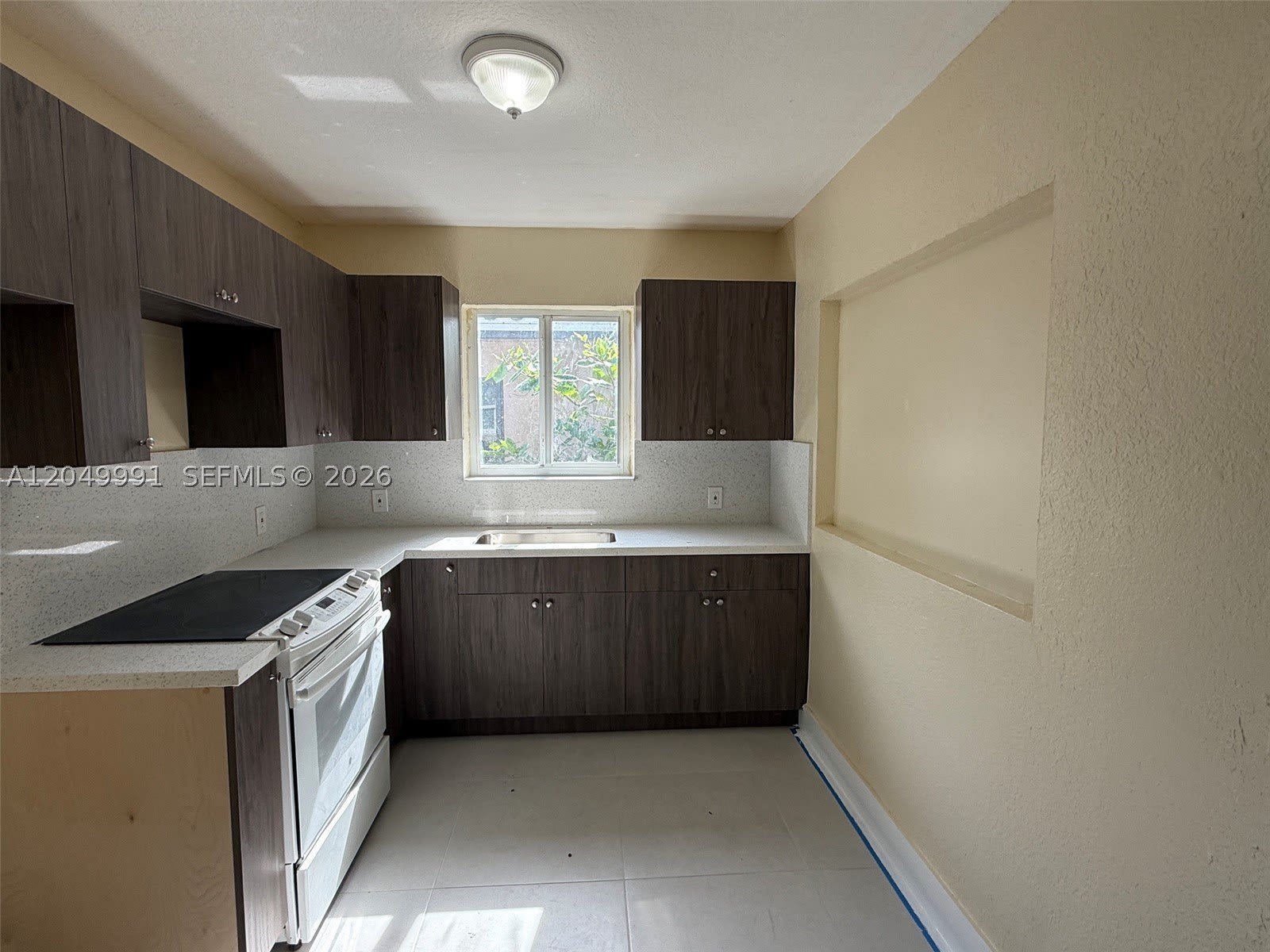757 NW 47th St – photo 2