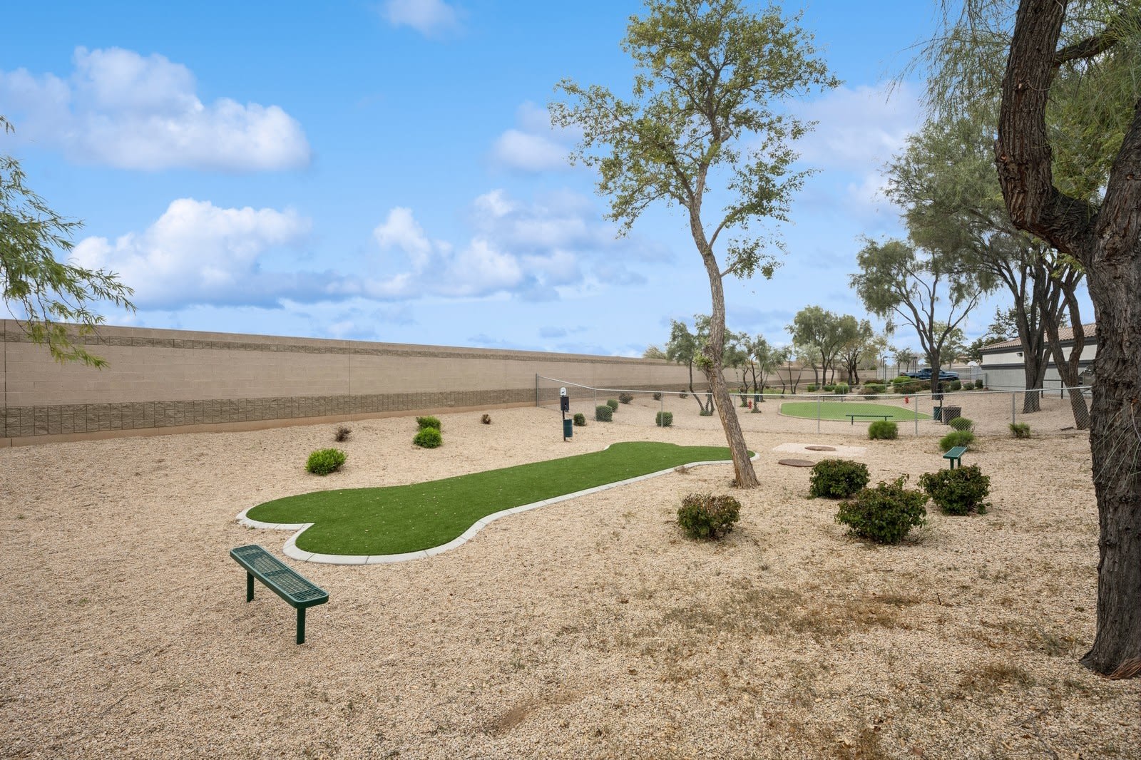 2150 Apartments – photo 4