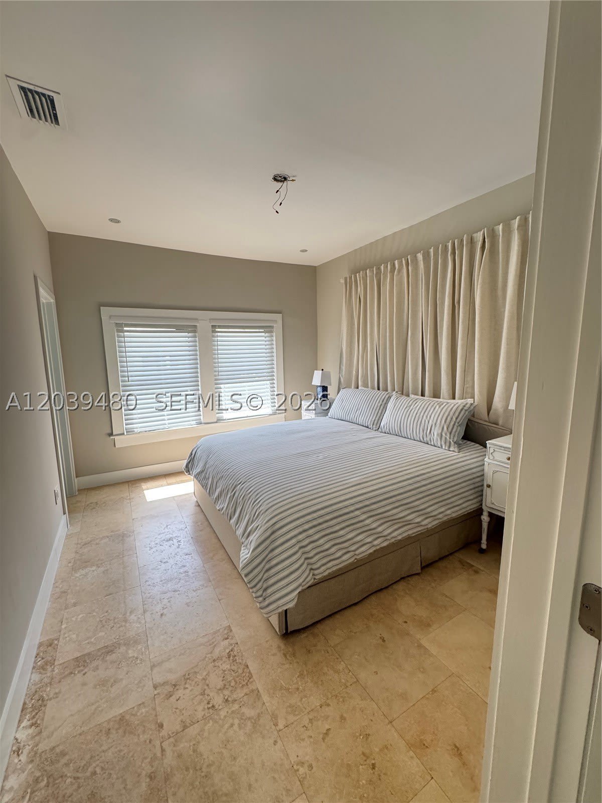 2434 SW 15th St – photo 5