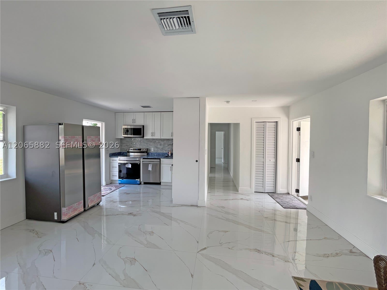 1606 Nw 12Th Ave – photo 1