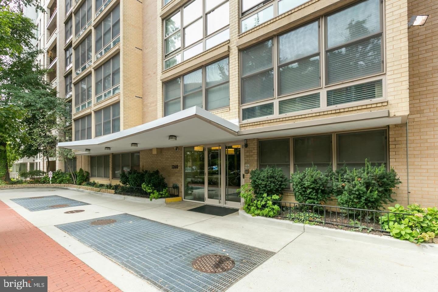 1260 21ST ST NW #410 – photo 4
