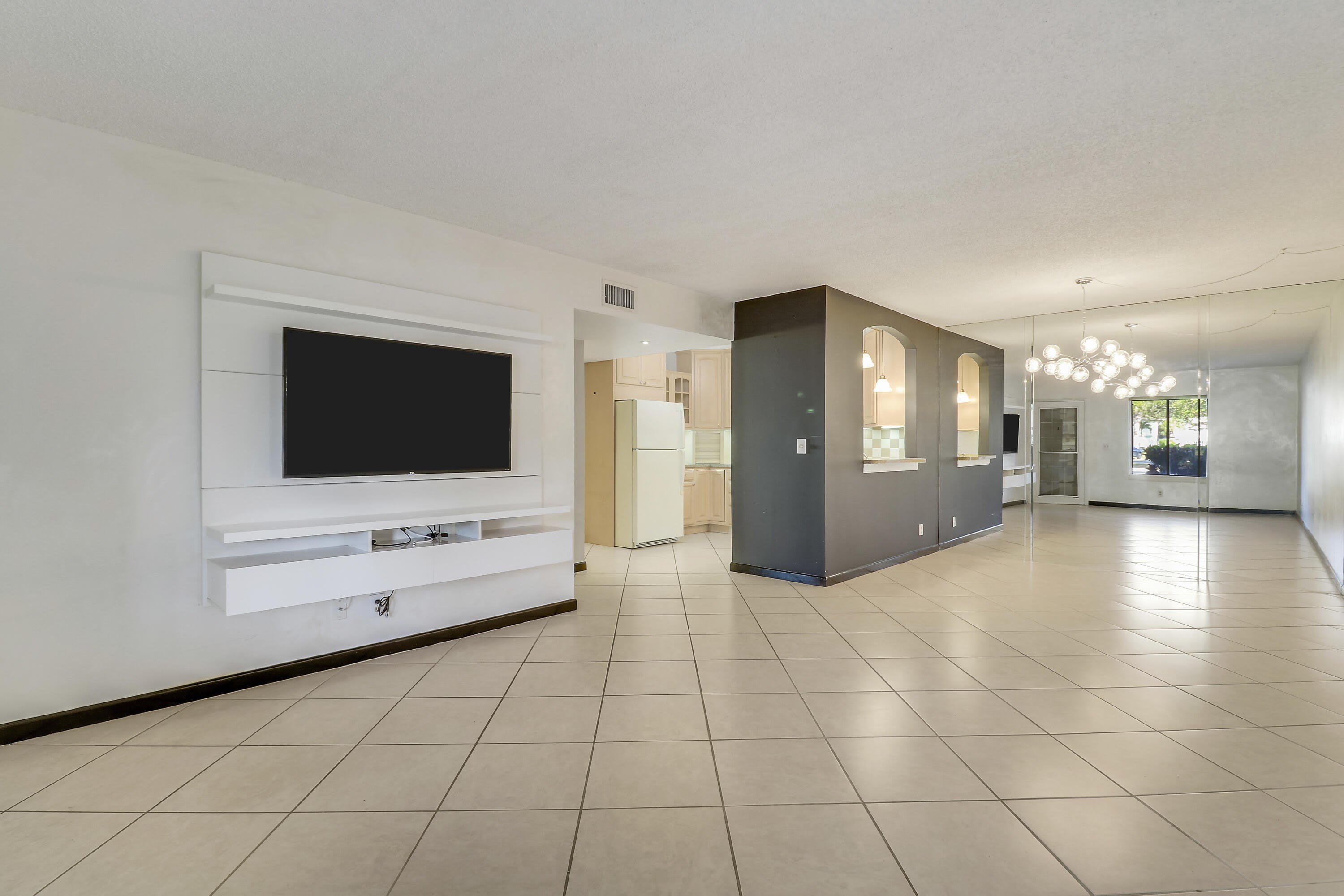 6370 Chasewood Drive – photo 3