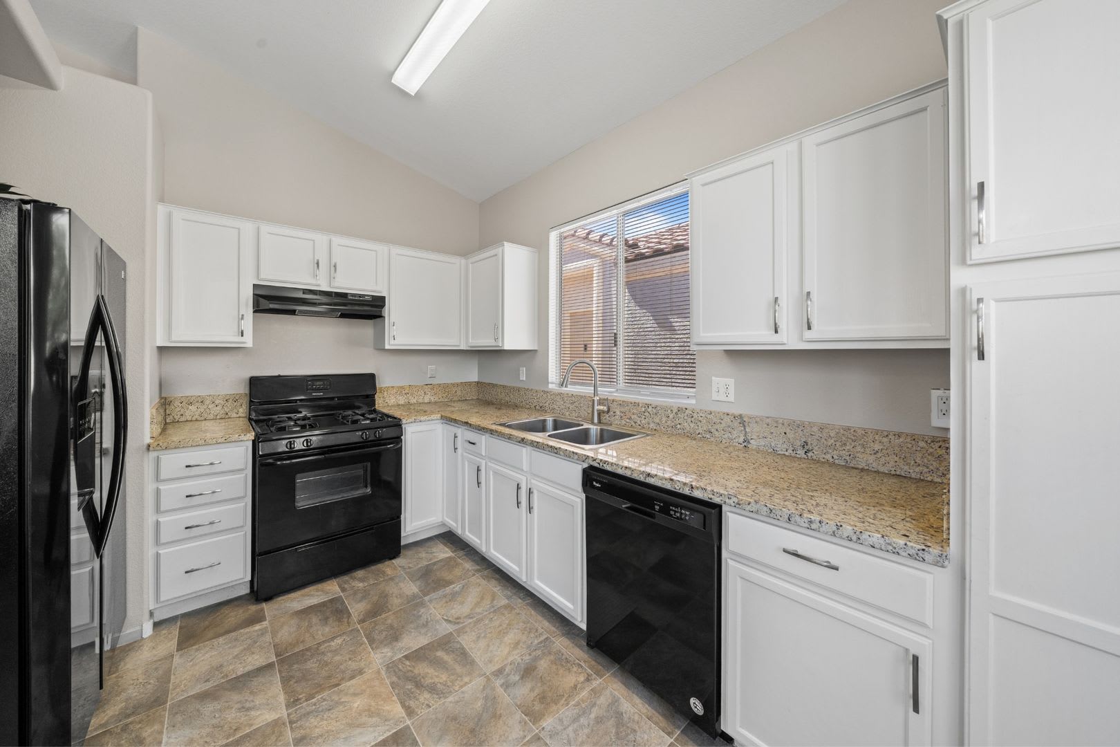 Fully Furnished Single Story Near Silverado Ranch – photo 4