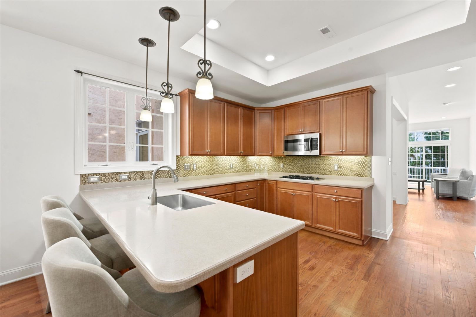 Luxury Furnished Townhome with Over 3,700 Sq Ft in West Chester School District – photo 4