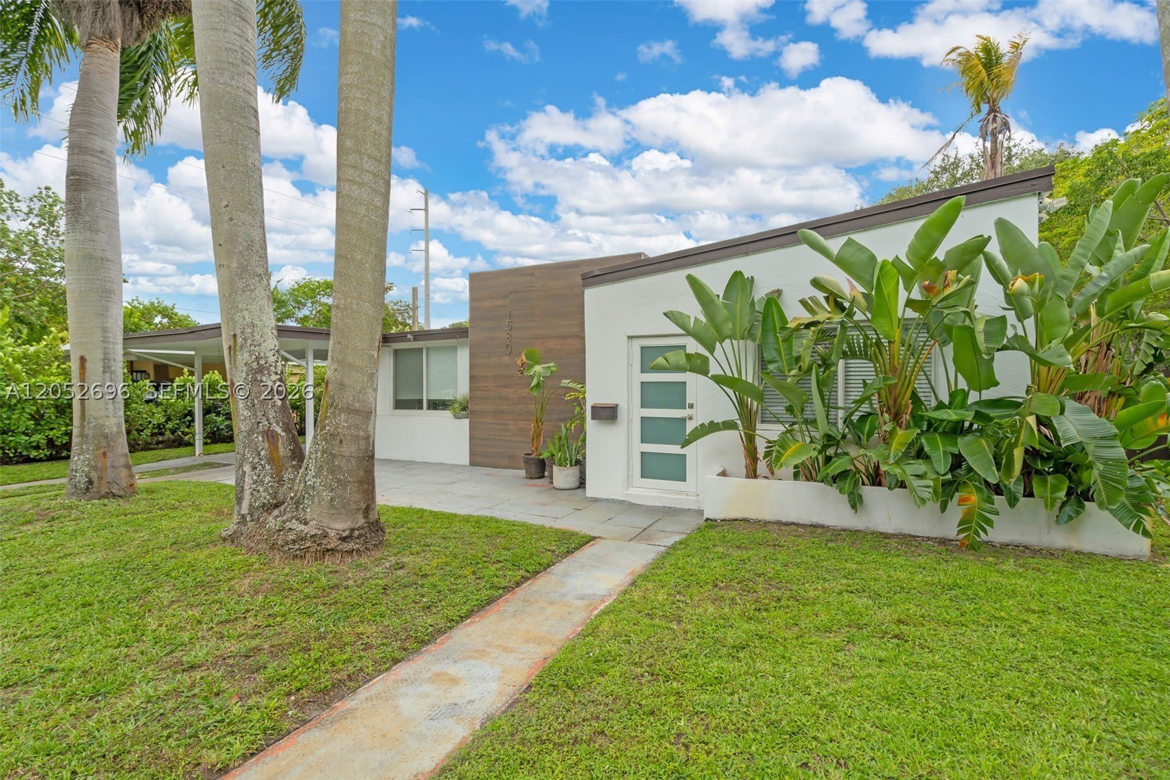 1580 Ne 139Th St – photo 1