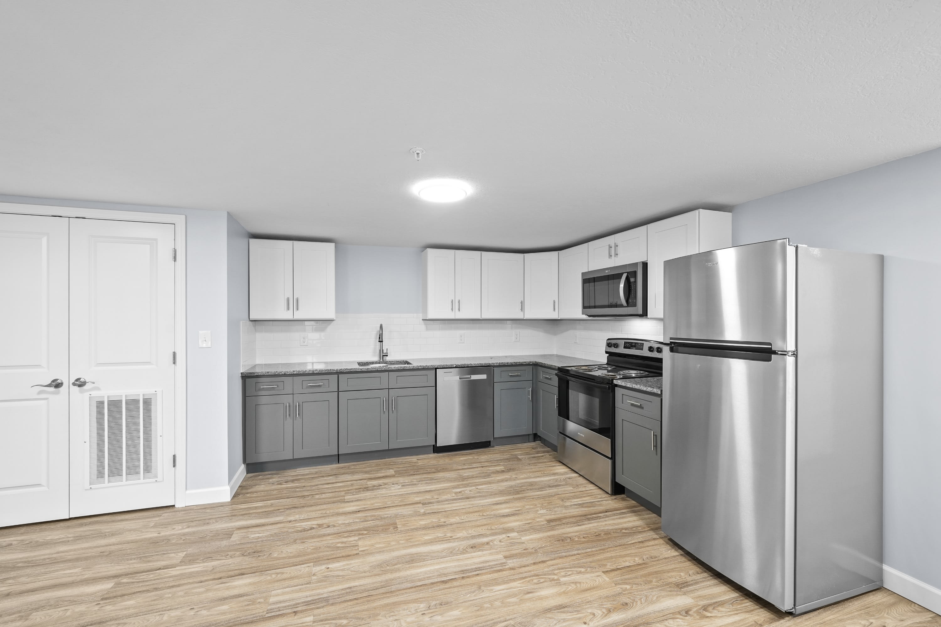 1745 Merriman Road, Apt. 100 – photo 5