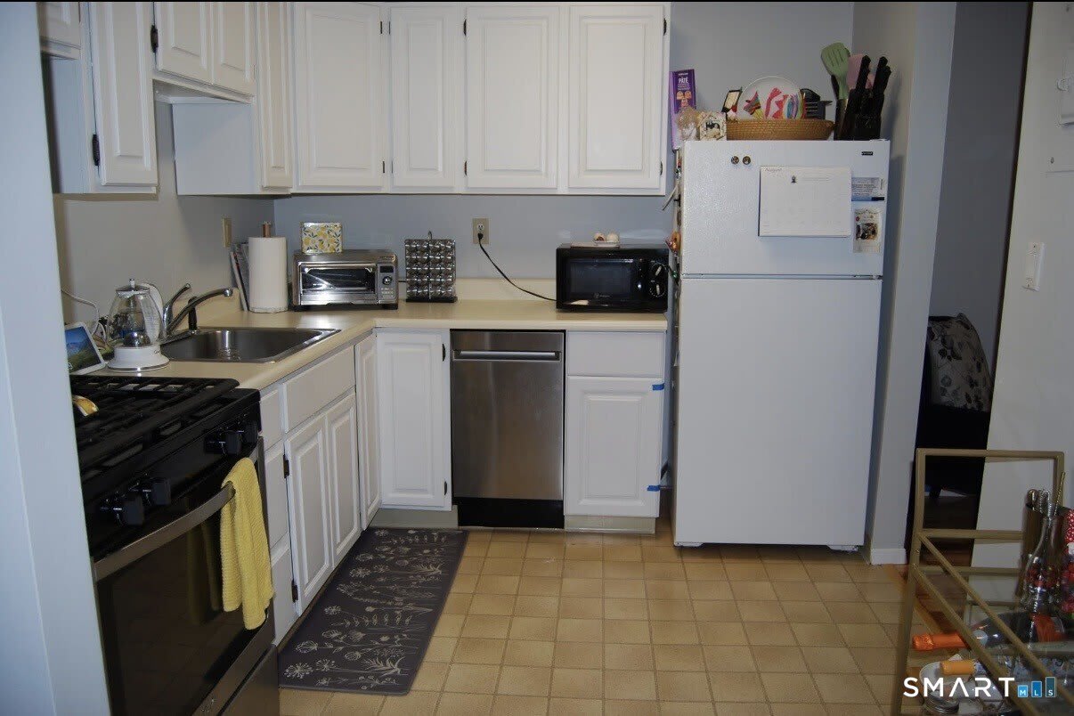 67 E Broadway – photo 3
