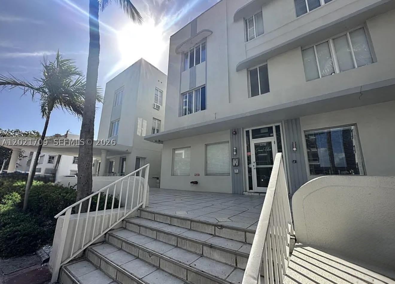 3700 Collins Ave – photo 2