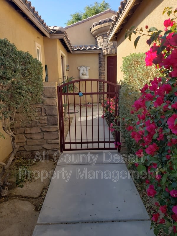 49839 Pacino Street – photo 2
