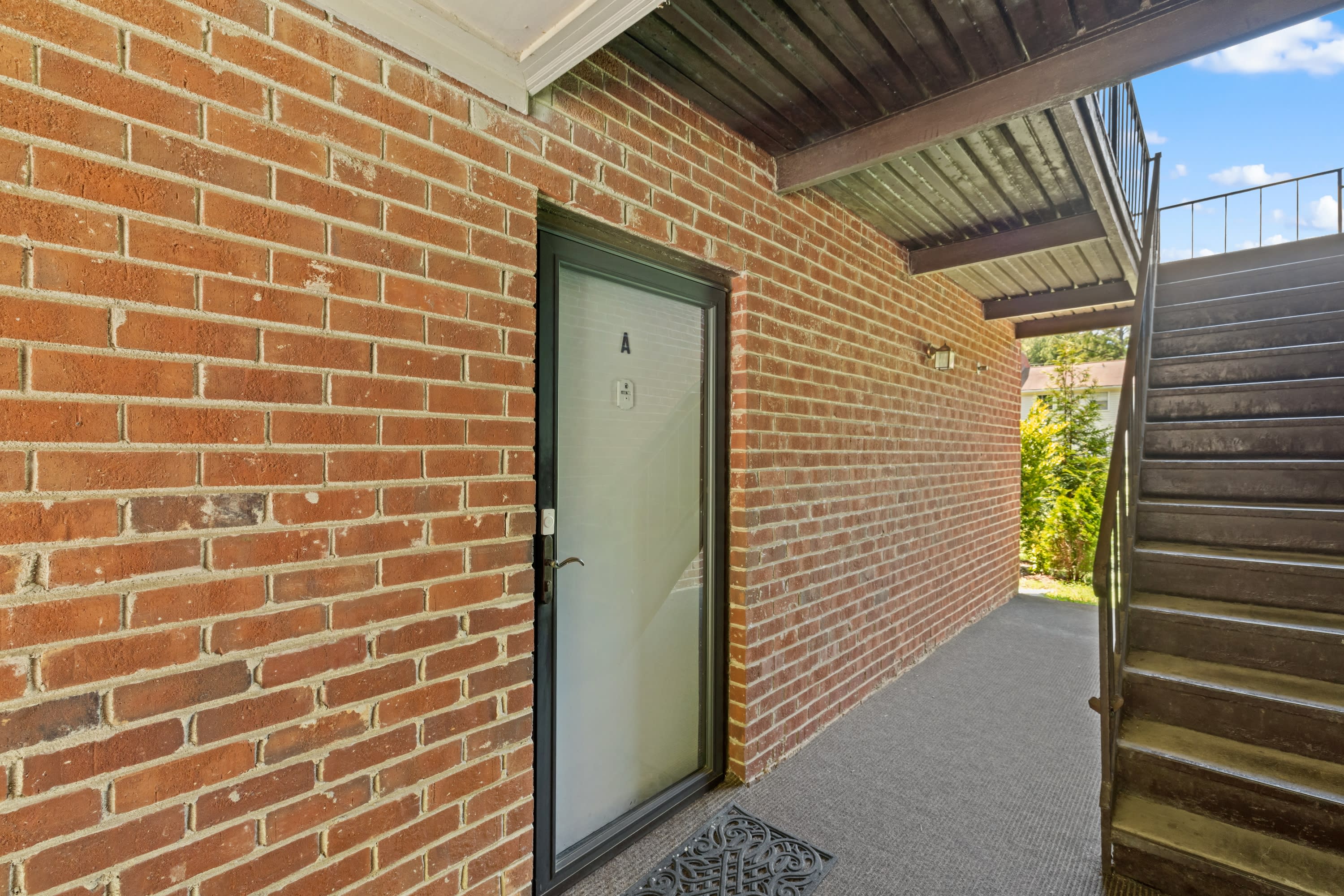 1208 Manassas Court – photo 3