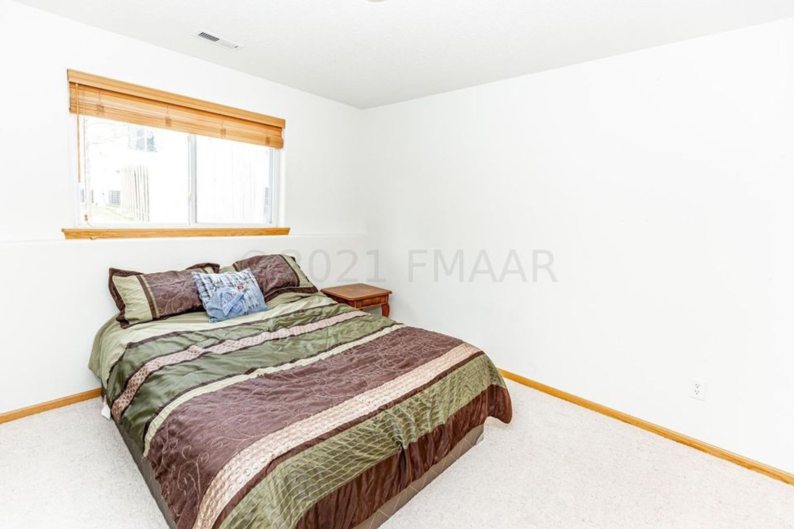 3 Bed 2 Bath – photo 1