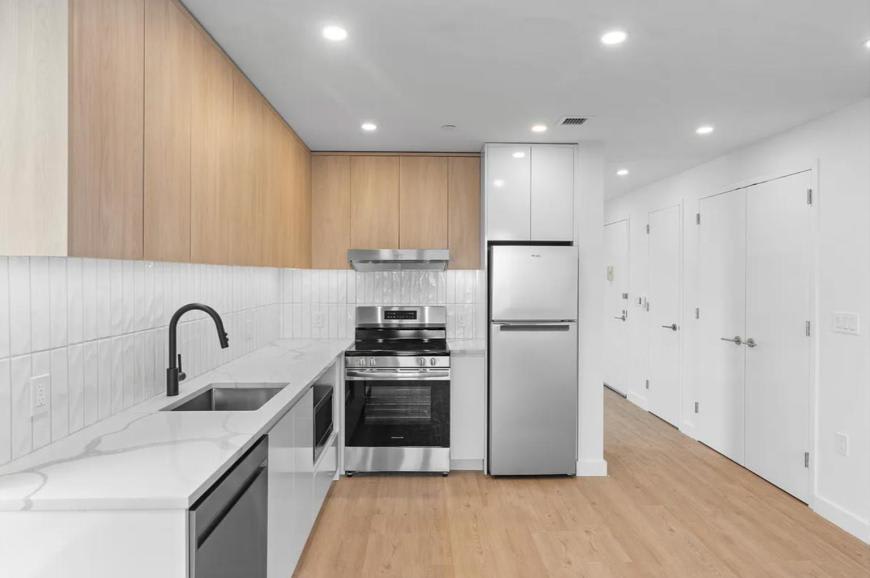 827 Sterling Place – photo 3