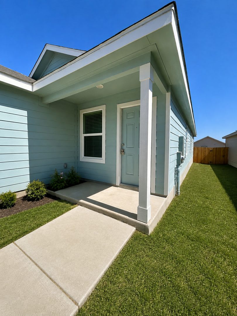 Welcome to your new home in Steelwood Trails, New Braunfels! – photo 2