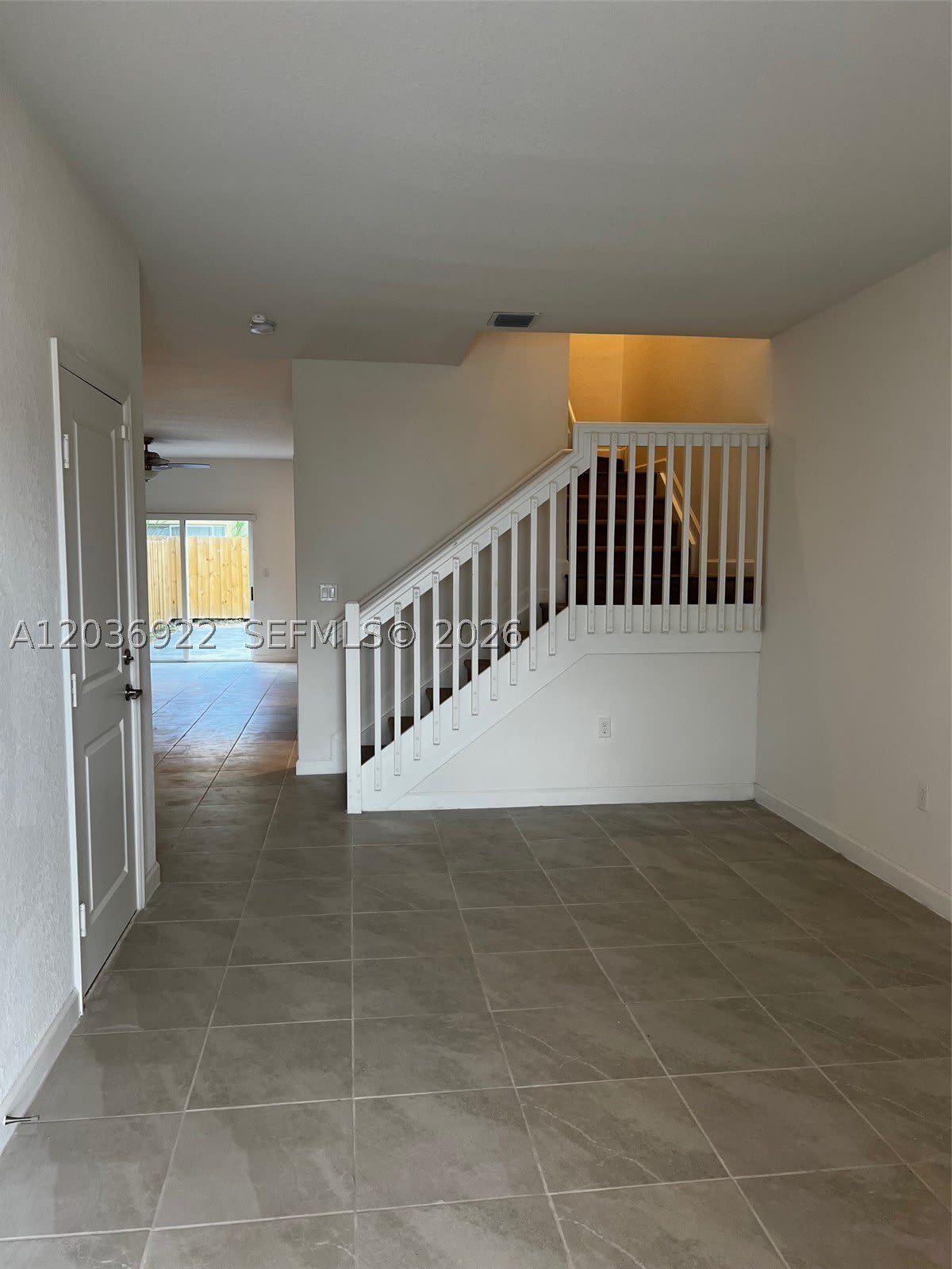 1120 SE 26th Ter – photo 4