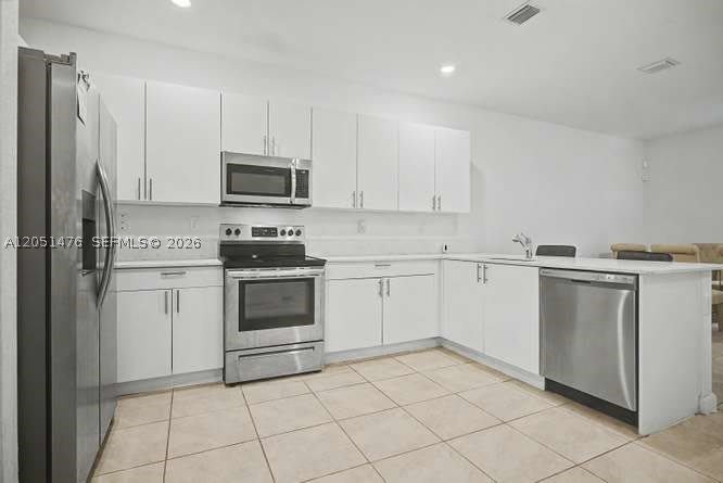 1020 SE 26th Ter – photo 5