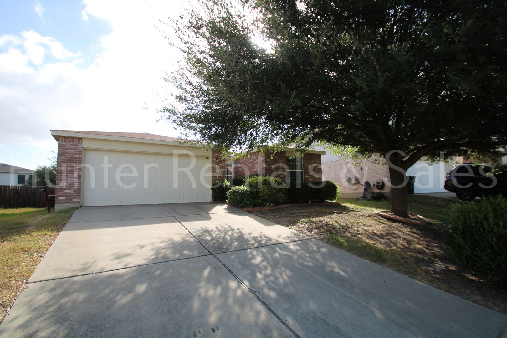 Charming 3-Bedroom Home with Fireplace, Spacious Primary Suite & Covered Deck – photo 2