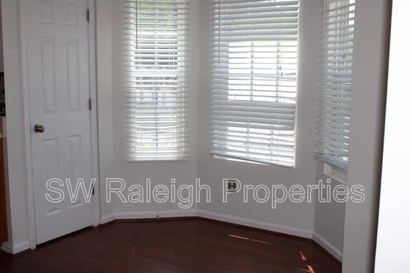 2802 Gross Avenue – photo 4