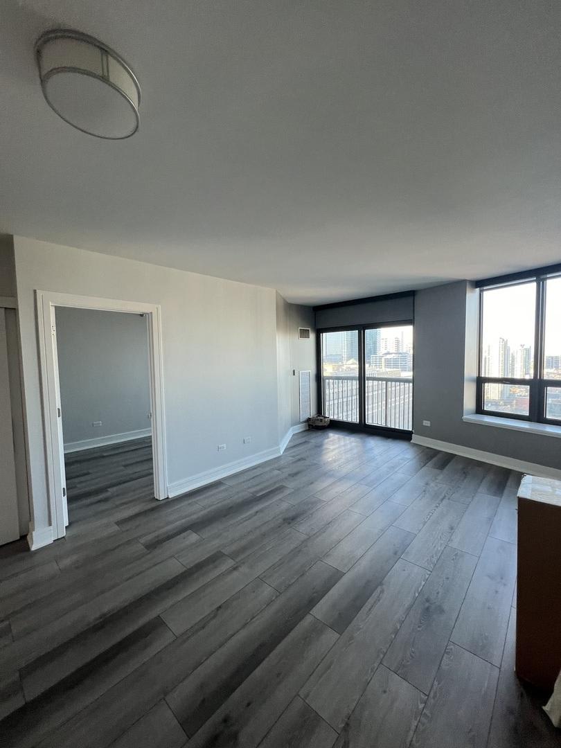 400 N LaSalle Dr – photo 1