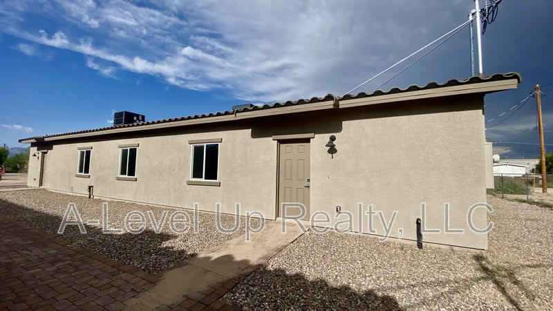 1514 East 28th Street – photo 2
