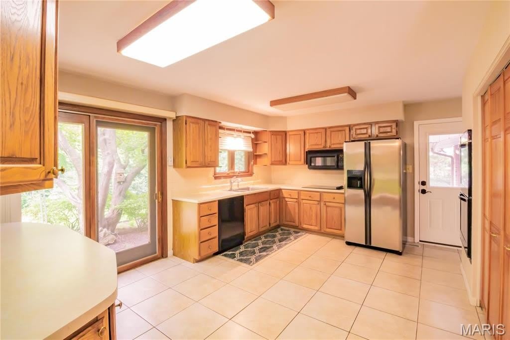 395 Statesman Court – photo 4